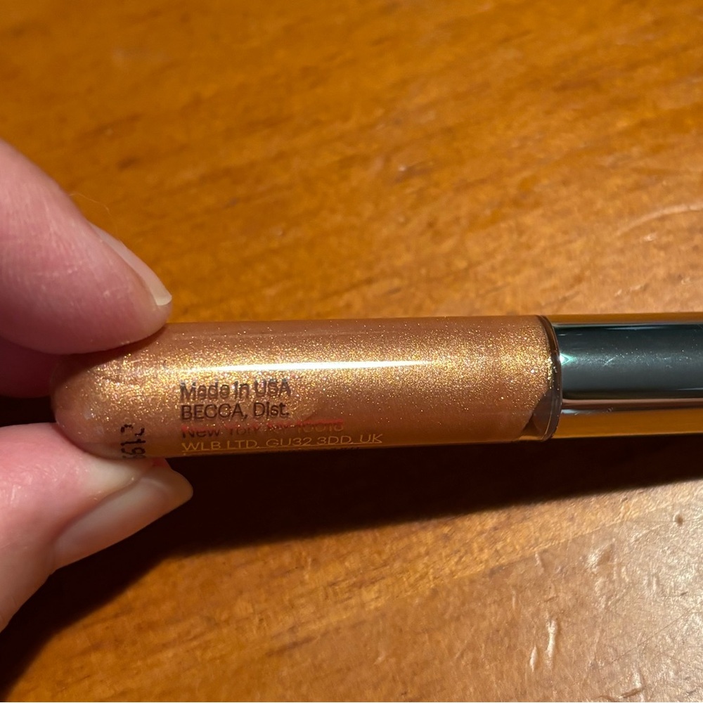 BECCA Glow Gloss Lip Gloss - Picture 7 of 15